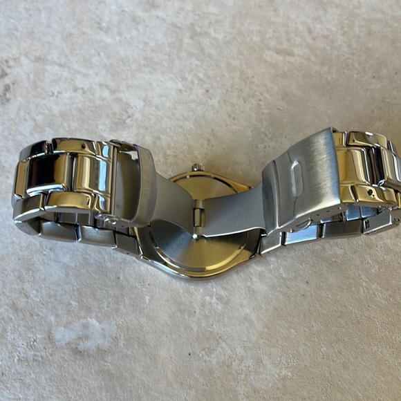 Armitron men battery water resistant 165ft stainless steel date&day - Picture 7 of 8